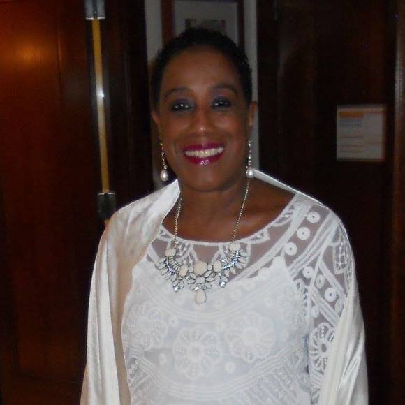 Meet your Posher, Cheryl - Picture 1 of 1